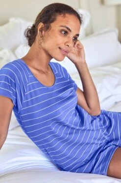 Lake Pima Shorts Set In True Cobalt 9 Lake Pima Shorts Set In True Cobalt -Lake Shop LAKE Webcrop Summer23 ShortSet TrueCobalt 16080